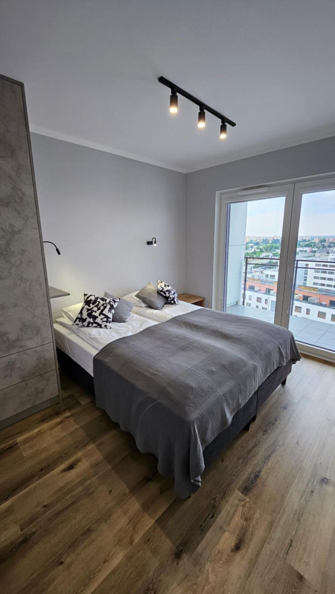 Apartament Bulgarska 59 - Sypialnia I Salon - 40M2 - Self Check In 24H Poznań Buitenkant foto